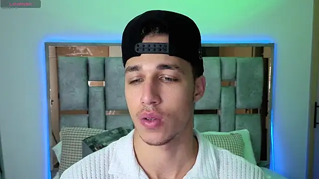 orionblaze69  online show from October 19, 8:17 am