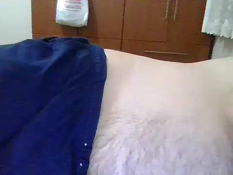 Snapshot of reallove78 chatting on October 3, 9:53 pm reallove78 online show from October 3, 9:53 pm