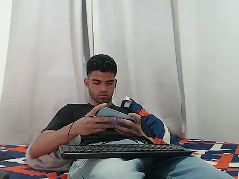 Snapshot of camillo_beischel_ chatting on September 15, 6:09 pm camillo beischel  online show from September 15, 6:09 pm