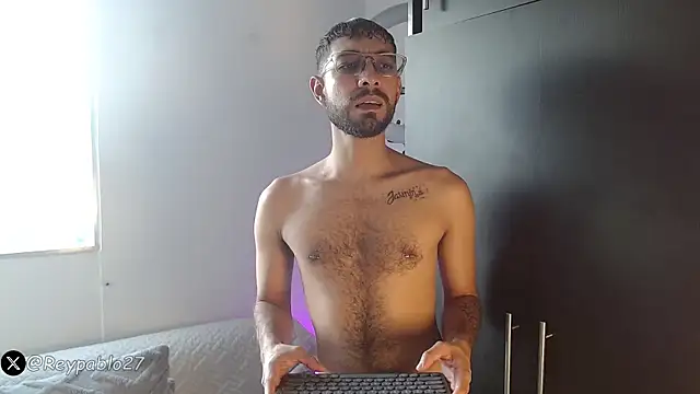 ReyPablo1 online show from April 18, 9:58 pm