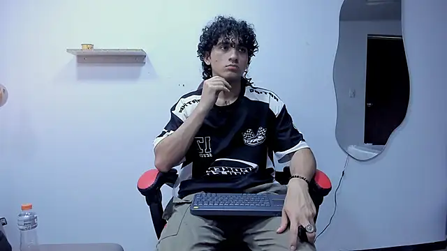 JackesTaylor online show from September 24, 4:34 am