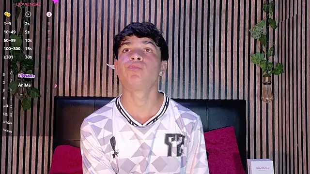 Snapshot of Felipe_boy1 chatting on September 23, 2:11 am Felipe boy1 online show from September 23, 2:11 am