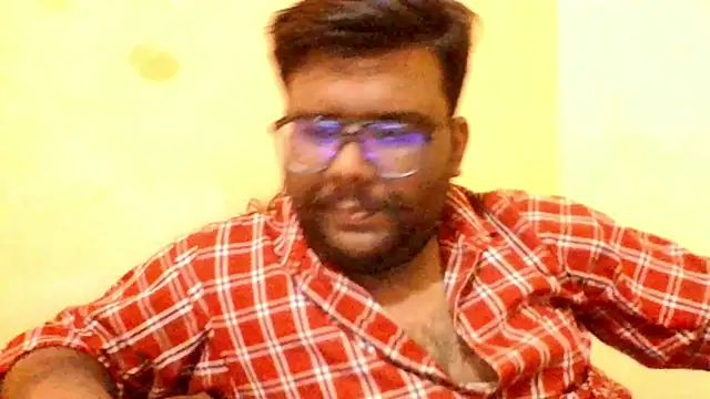 Snapshot of brownbear6 chatting on October 27, 6:43 pm brownbear6 online show from October 27, 6:43 pm
