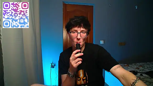 8goat online show from October 25, 1:07 am