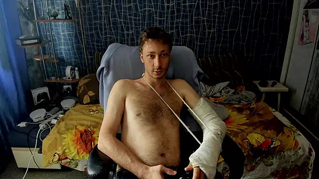 CuteBoy228 online show from June 13, 12:47 pm