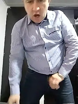 BigCristh79 online show from March 11, 9:00 pm