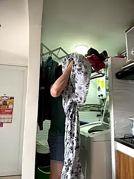 Manu0586 online show from October 18, 7:52 pm