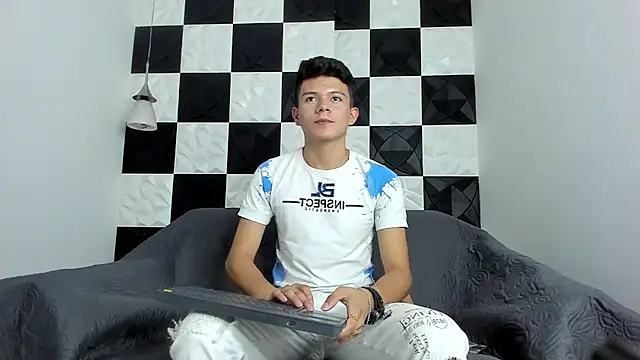 AndyFame1 online show from September 15, 7:04 pm