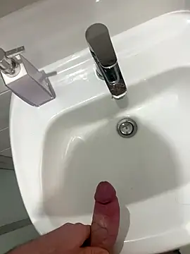 geraldoo007 online show from December 18, 11:50 am