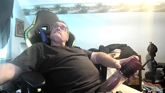 Snapshot of jimboaza123 chatting on October 20, 5:50 pm jimboaza123 online show from October 20, 5:50 pm