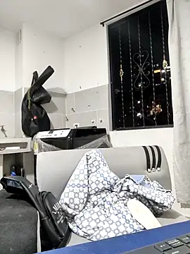 Hiroshi Shen online show from April 30, 12:06 am