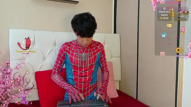Snapshot of Axel__Evans chatting on October 10, 12:21 pm Axel  Evans online show from October 10, 12:21 pm