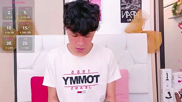 Axel  Evans online show from January 13, 1:48 pm