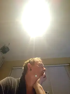 Snapshot of piercingpik chatting on September 13, 6:53 pm piercingpik online show from September 13, 6:53 pm