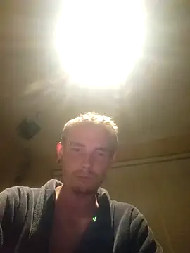 Snapshot of piercingpik chatting on September 8, 8:41 pm piercingpik online show from September 8, 8:41 pm