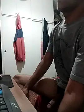 keefhard88 online show from April 25, 9:23 pm