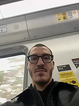 xAaronx9095 online show from September 13, 1:50 am