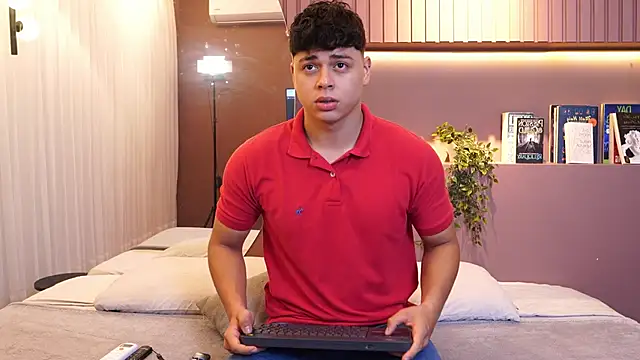 Ethan occonor online show from April 15, 1:00 pm