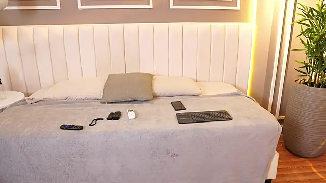 Ethan occonor online show from December 22, 6:16 pm