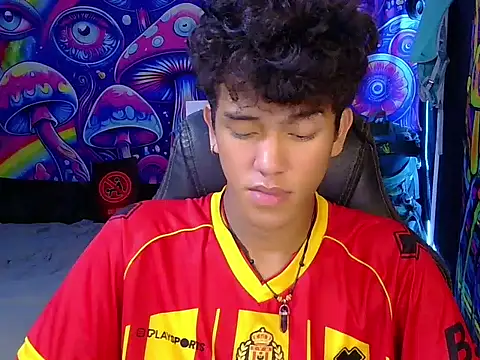 kenbigcockxx online show from June 1, 2:01 am