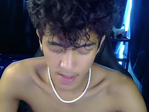 kenbigcockxx online show from April 12, 4:19 pm