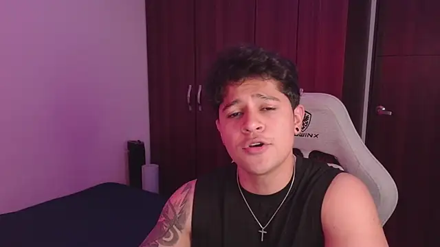 domsantiago  online show from October 1, 12:03 am