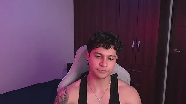 domsantiago  online show from October 7, 2:15 am