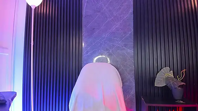 luixdust  online show from November 29, 4:36 am