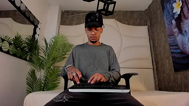 Thiagoferreti online show from October 13, 3:12 am