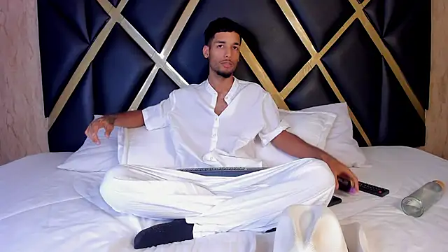 Thiagoferreti online show from February 17, 3:49 am