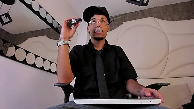 Thiagoferreti online show from October 2, 3:54 am