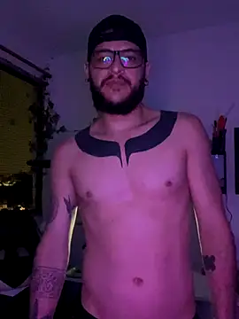 Snapshot of francoolatino chatting on October 12, 12:26 am francoolatino online show from October 12, 12:26 am