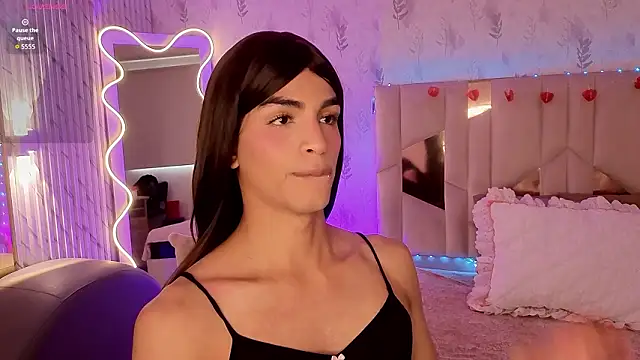 LIHIAN TAY online show from March 5, 12:12 pm