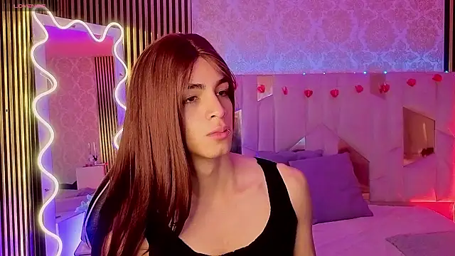 LIHIAN TAY online show from March 26, 12:53 pm