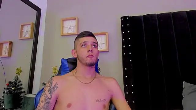 Mathewboy1 online show from December 17, 7:20 pm