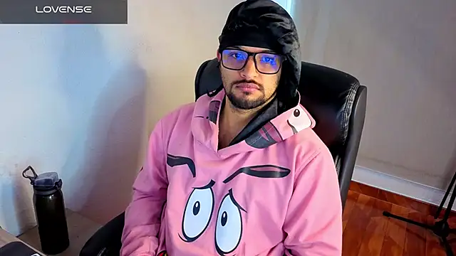 Ernesto-Rodriguez82 online show from April 2, 11:40 am