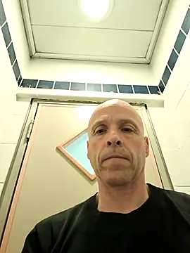 fergi1999 online show from February 12, 4:29 am