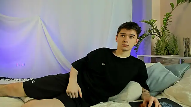 SherlockMax online show from February 15, 7:33 pm