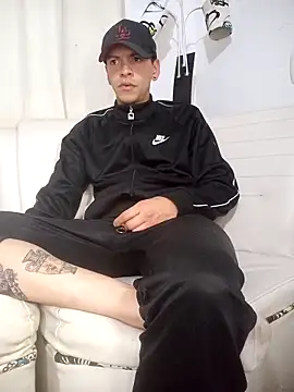 Thomasjons  online show from September 12, 4:23 am