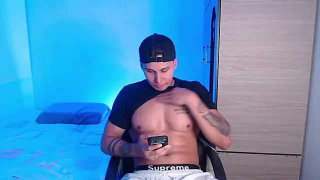 valentinosex1 online show from July 8, 12:58 am