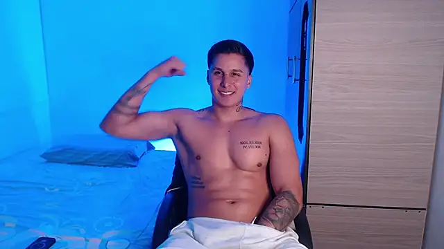 valentinosex1 online show from July 17, 9:54 pm