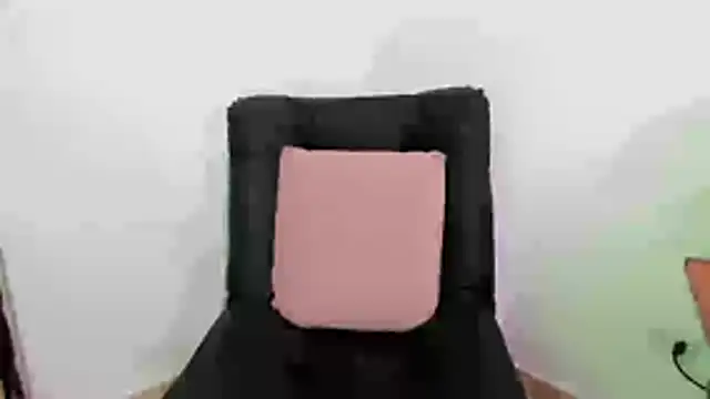 axel davis  online show from December 16, 12:23 pm