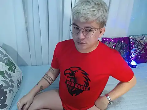 Fuckboii intown online show from November 13, 6:01 pm