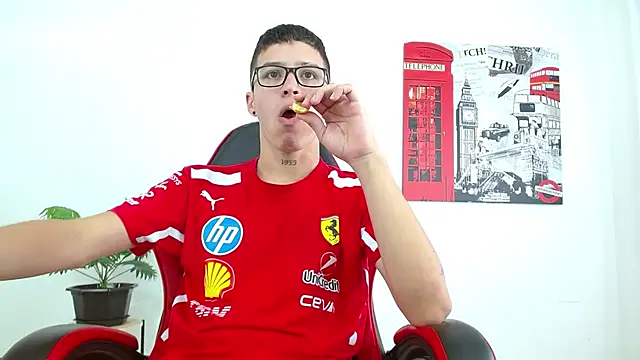 Cumandres18 online show from October 4, 2:11 pm