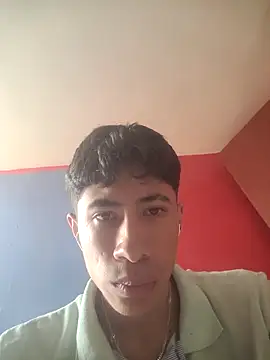 Snapshot of Rolito69 chatting on October 5, 9:08 pm Rolito69 online show from October 5, 9:08 pm