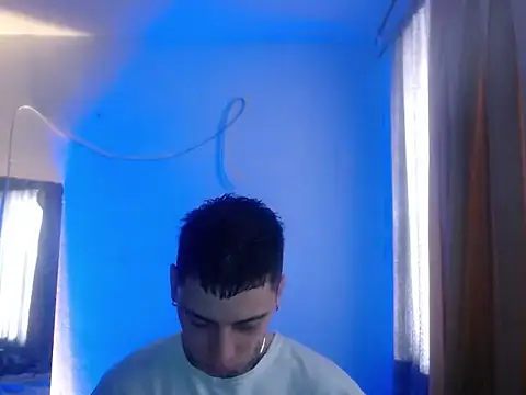 xalejo max online show from November 11, 8:25 pm