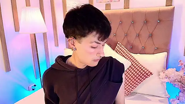 OzorioDany online show from March 2, 7:15 am