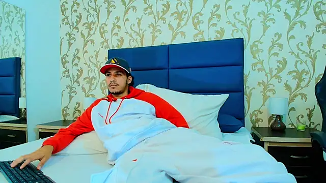 Marcus Jeron online show from November 12, 12:16 am