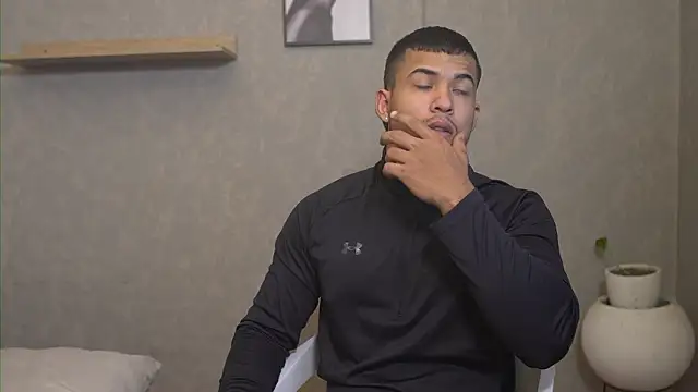 Thiago Valente online show from February 25, 5:14 pm