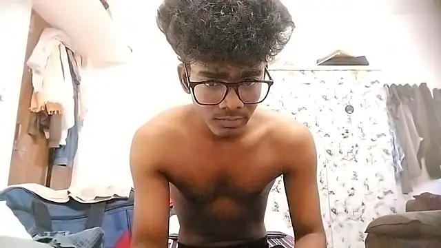 Snapshot of Rahulisagoodguy chatting on September 24, 11:19 am Rahulisagoodguy online show from September 24, 11:19 am